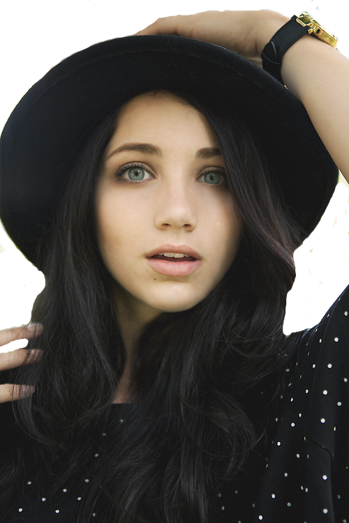 Emily Rudd Eyes